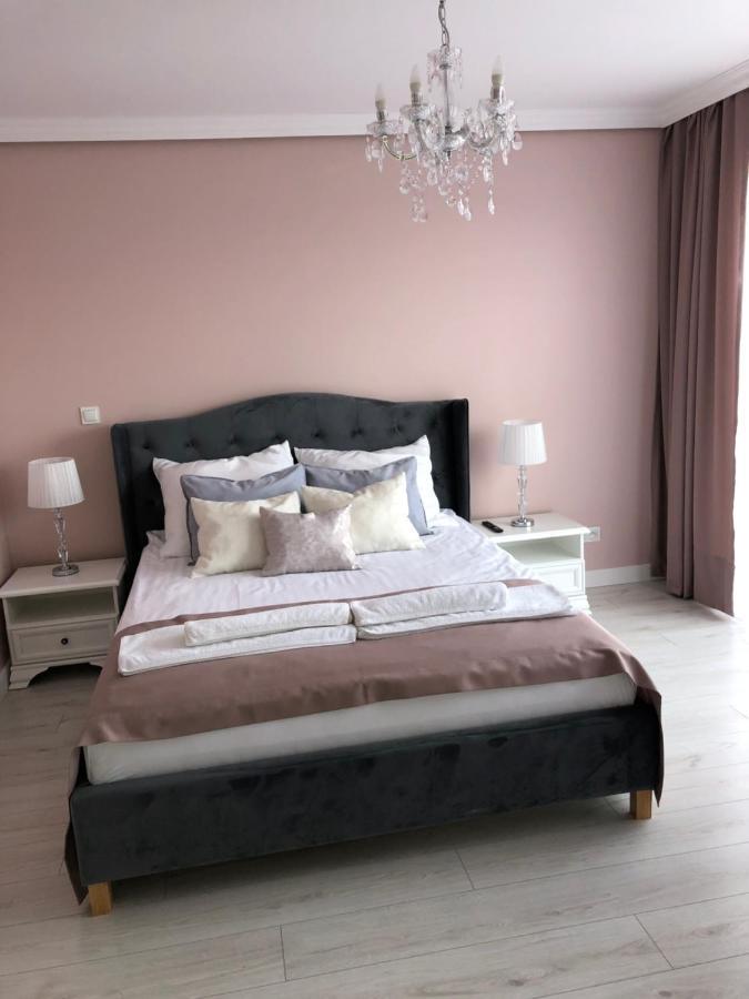 Apartamenty Maja Нови Тарг Екстериор снимка